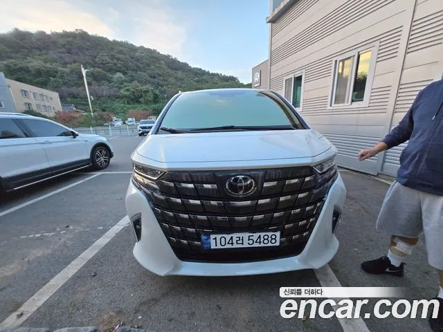 Toyota Alphard 2025 thumb 9