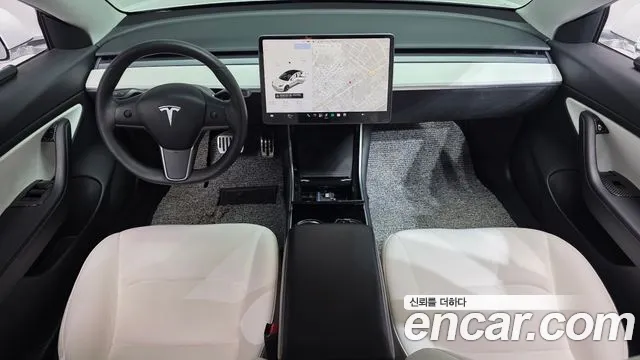 Tesla Model 3 2020 thumb 6