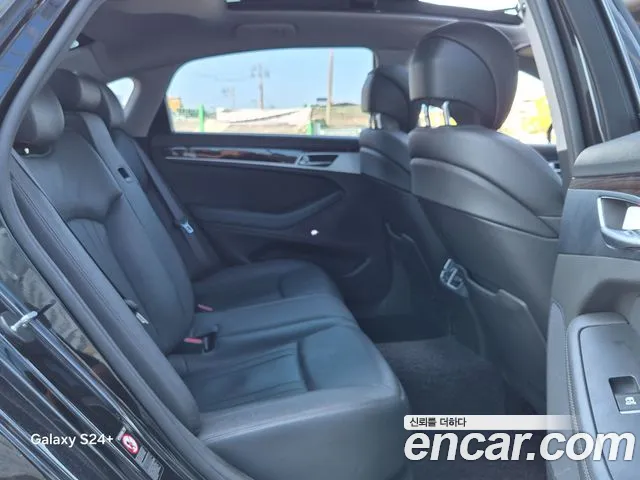 Genesis G80 2018 thumb 10