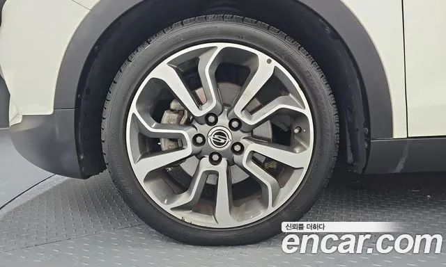 KG_Mobility_Ssangyong TIBOLI 2016 thumb 5