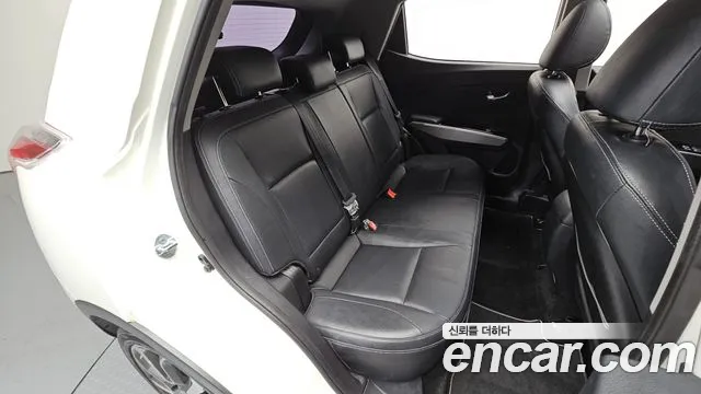 KG_Mobility_Ssangyong TIBOLI 2016 thumb 11
