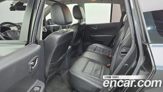 Renault-KoreaSamsung QM5 2014 thumb 11