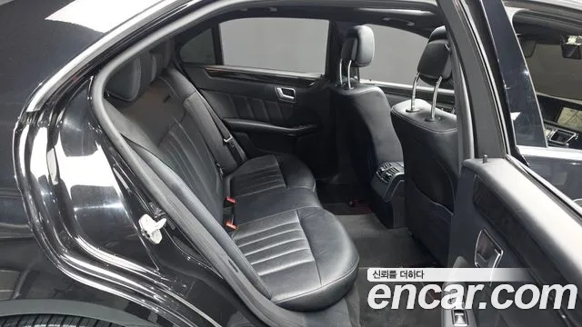 Mercedes-Benz E-Класс 2015 thumb 10