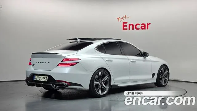 Genesis G70 2023 thumb 2