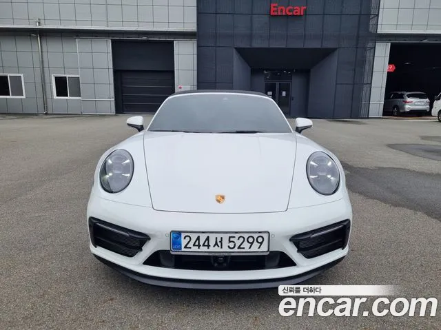 Porsche 911 2023 thumb 6