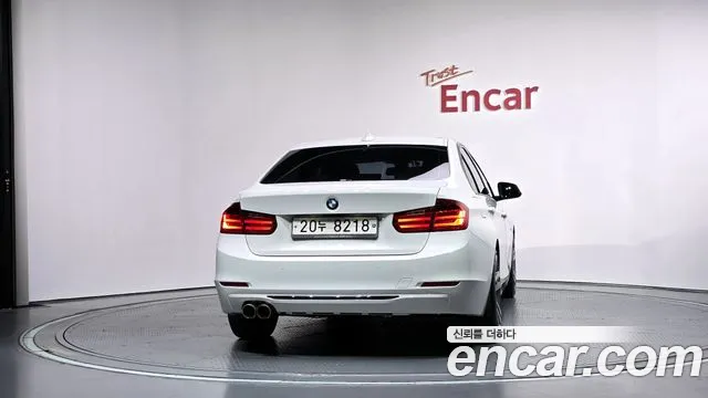 BMW 3-Series 2015 thumb 4
