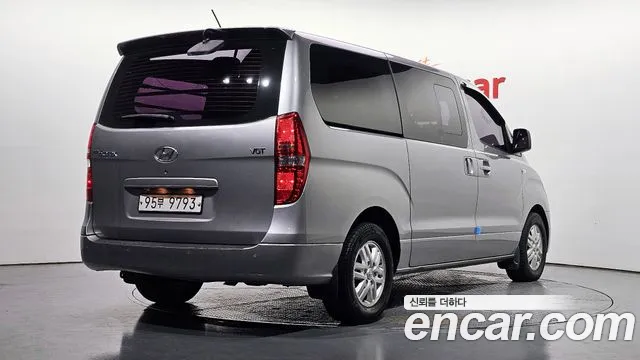 Hyundai Starex 2015 thumb 2