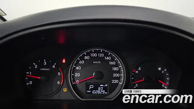 Hyundai Starex 2015 thumb 8