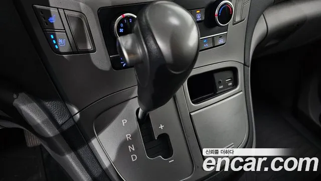 Hyundai Starex 2015 thumb 9