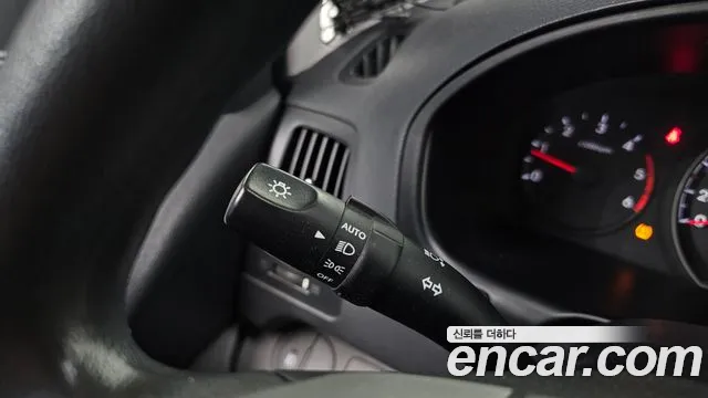 Hyundai Starex 2015 thumb 11