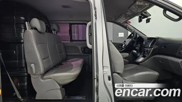 Hyundai Starex 2015 thumb 12