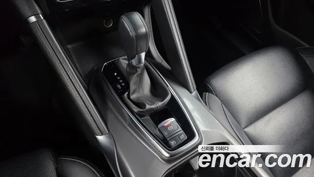 Renault-KoreaSamsung Koleos 2017 thumb 9