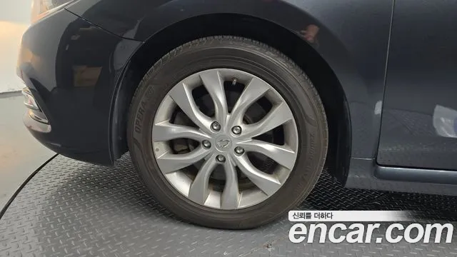 Renault-KoreaSamsung Latitude 2015 thumb 5