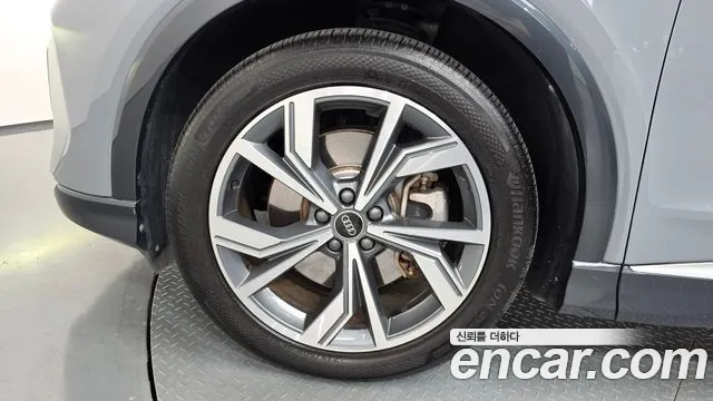 Audi Q4 e-tron 2023 thumb 5