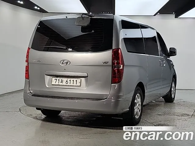 Hyundai Starex 2015 thumb 2