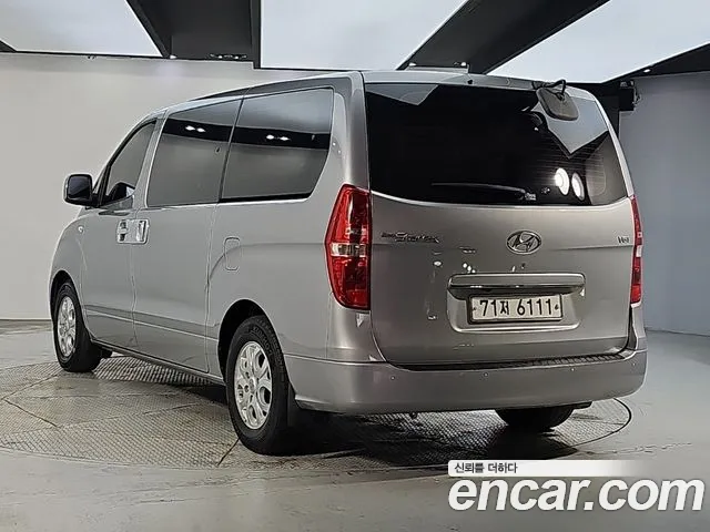 Hyundai Starex 2015 thumb 4