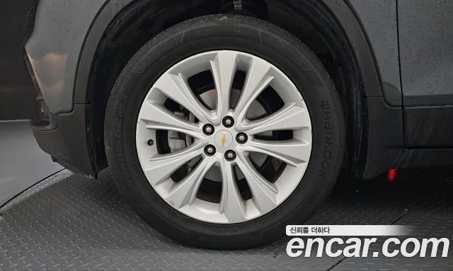 ChevroletGMDaewoo Tracker 2016 thumb 5