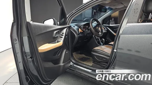 ChevroletGMDaewoo Tracker 2016 thumb 10