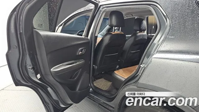 ChevroletGMDaewoo Tracker 2016 thumb 12