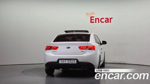 Kia Carens 2011 thumb 4