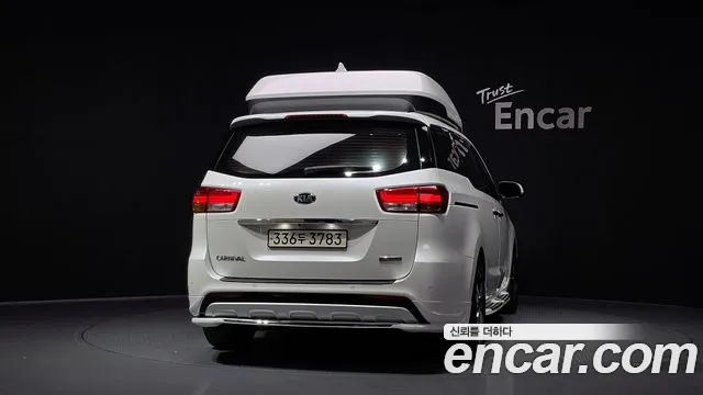 Kia Carnival 2015 thumb 3