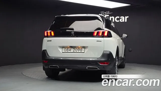 Peugeot 5008 2018 thumb 4