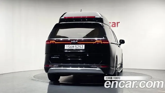 Kia Carnival 2022 thumb 4