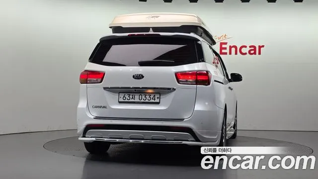 Kia Carnival 2016 thumb 4