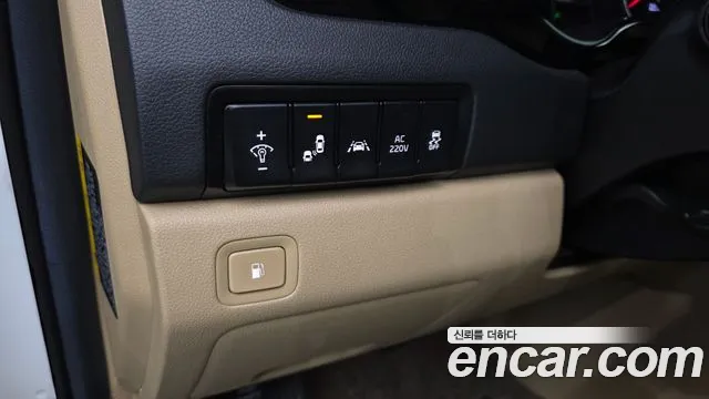 Kia Carnival 2016 thumb 12