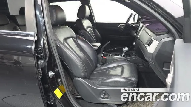 KG_Mobility_Ssangyong Rexton 2019 thumb 11