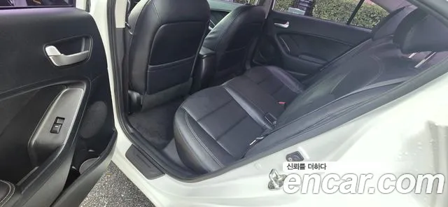 Kia K3 2014 thumb 10
