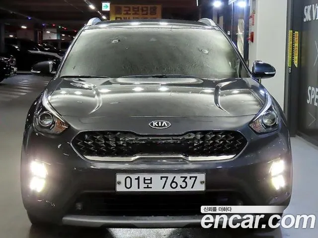 Kia Niro 2019 thumb 2