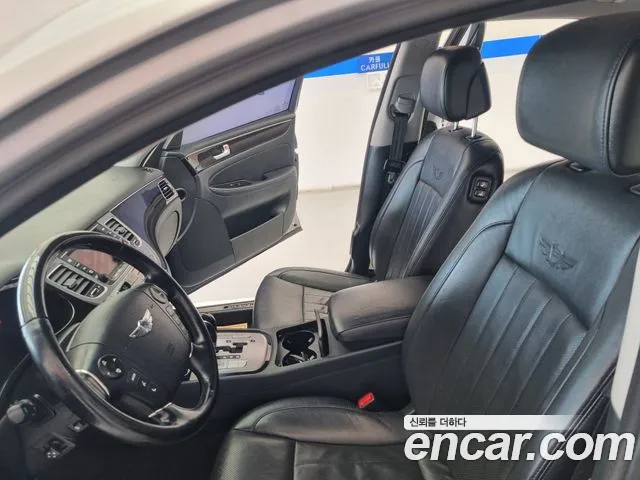 Hyundai Genesis 2011 thumb 10