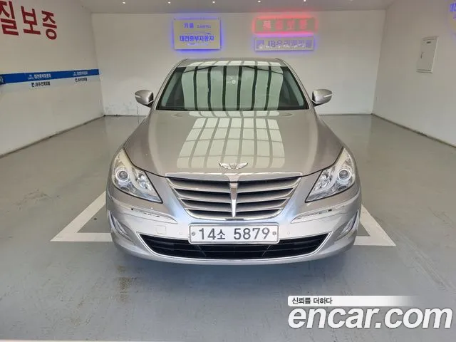 Hyundai Genesis 2011 thumb 12