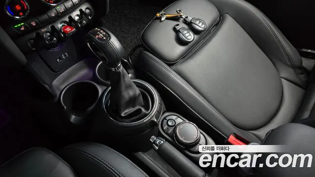 MINI Hatch 2015 thumb 9