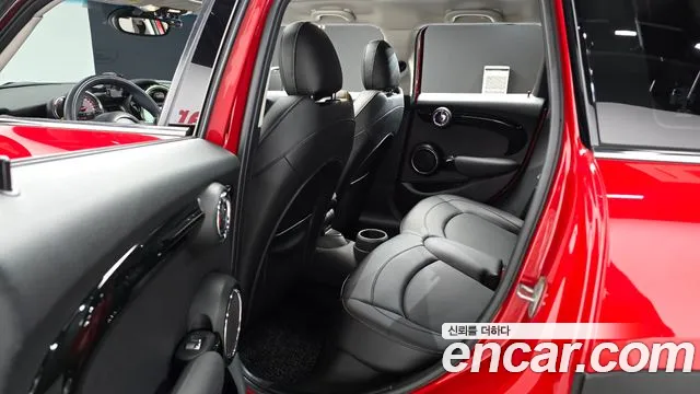 MINI Hatch 2015 thumb 11