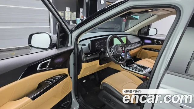 Kia Carnival 2023 thumb 10
