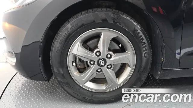 Hyundai Avante 2016 thumb 5