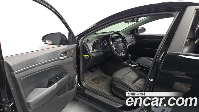 Hyundai Avante 2016 thumb 10