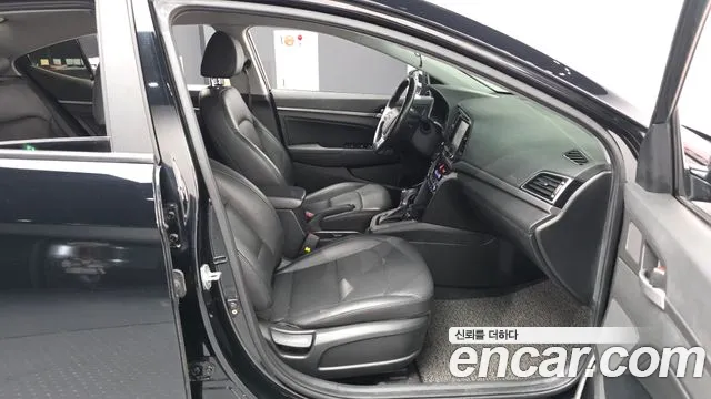 Hyundai Avante 2016 thumb 11