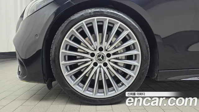 Mercedes-Benz C-Класс 2023 thumb 4