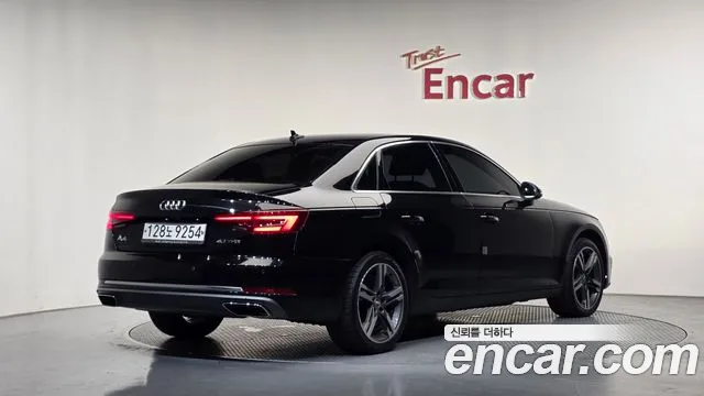 Audi A4 2019 thumb 2