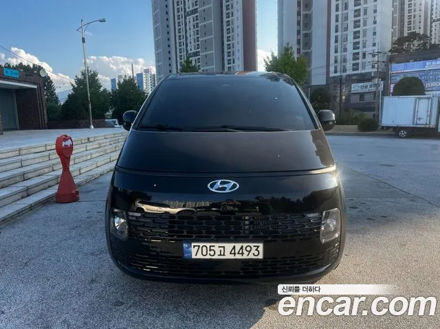 Hyundai Staria 2024 thumb 12