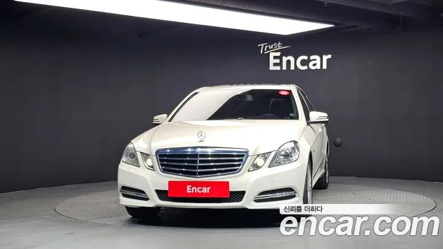 Mercedes-Benz E-Класс 2012 thumb 3