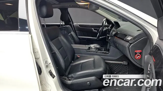 Mercedes-Benz E-Класс 2012 thumb 11