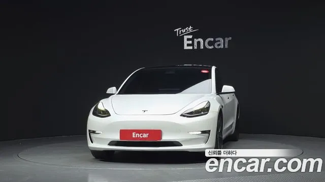 Tesla Model 3 2021 thumb 3
