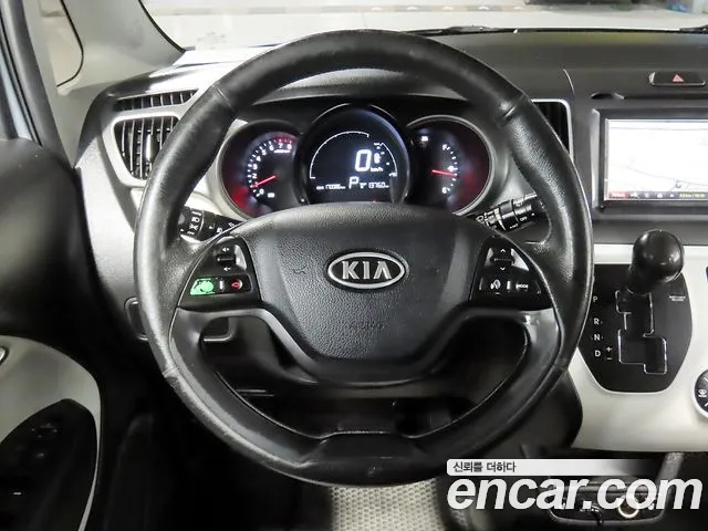Kia Ray 2012 thumb 10