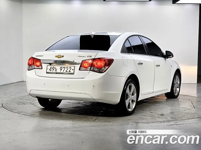 ChevroletGMDaewoo Cruze 2011 thumb 4