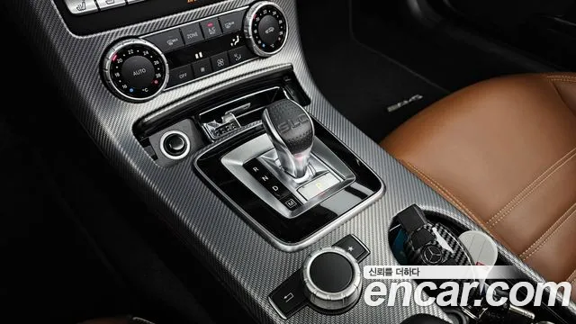 Mercedes-Benz SLC-Class 2017 thumb 9