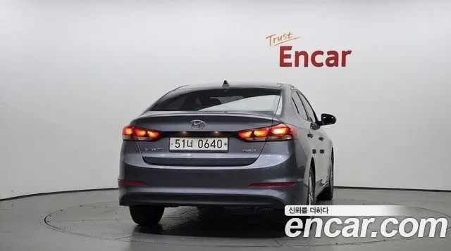 Hyundai Avante 2015 thumb 4